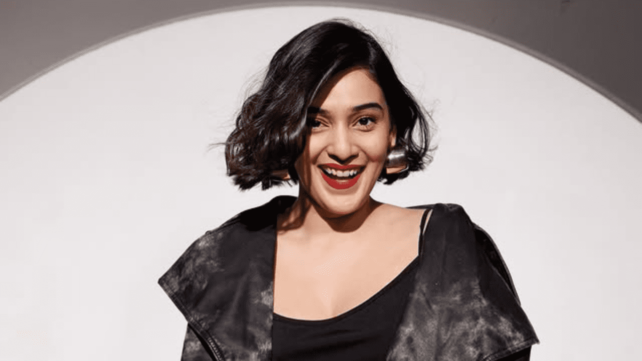 RJ Mahvash Biography,