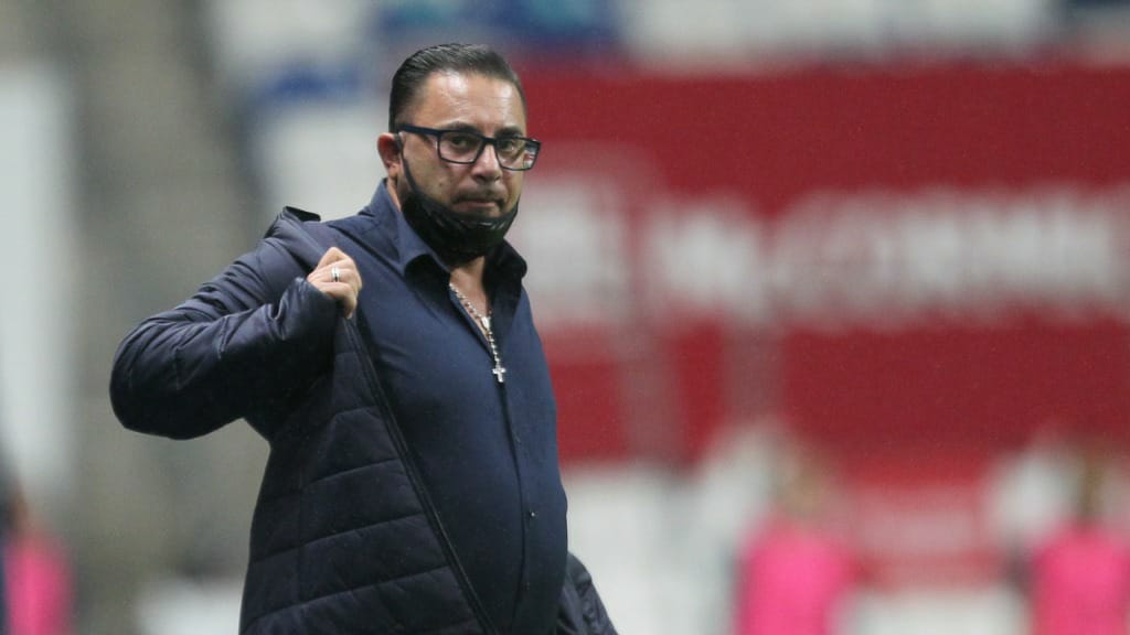 Antonio Mohamed biography