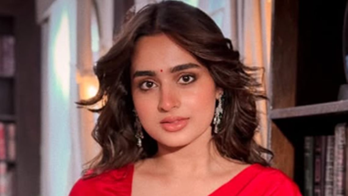 Ayesha Khan Biography