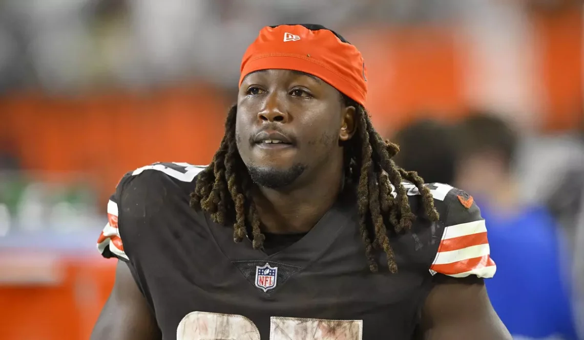 Kareem Hunt Biography