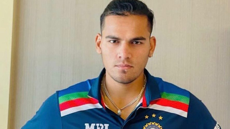 Rahul Chahar bowling leg spin in IPL