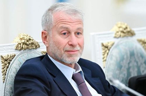 Roman Abramovich Biography: Age, Family, Early Life, Business Career, Records, Net Worth & More 4 Roman Abramovich Biography