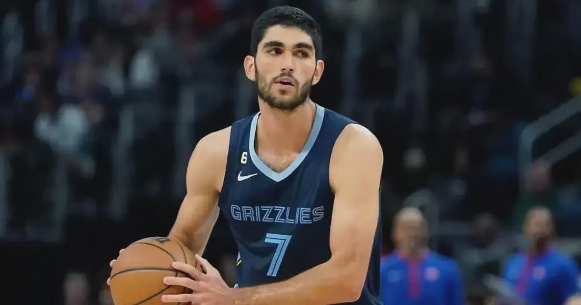 Santi Aldama Biography