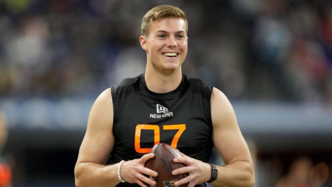 Will Howard Biography